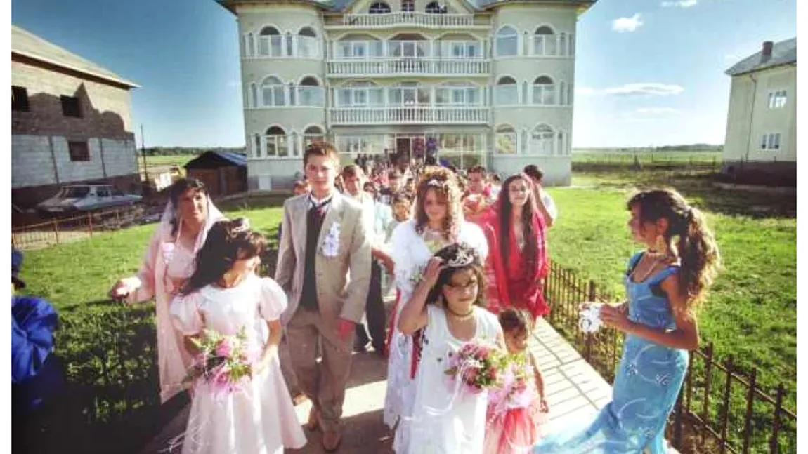 Nicolae Păun îl atacă pe Florin Manole în problema căsătoriilor între romi: 