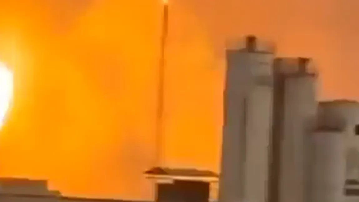 Războiul din Iran se extinde. Incendiu într-un complex petrolier din Bahrein după un atac cu drone de la Teheran VIDEO