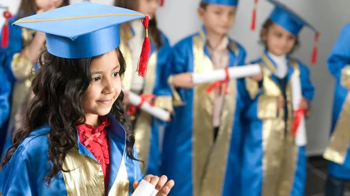 Cât a ajuns să coste banchetul de final de clasa a IV-a. Costurile îi scandalizează pe părinți: ”Mie mi se pare enorm pentru clasa a IV-a. Sunt eu depășită? Când am cerut detalii, mai că nu am fost certată”