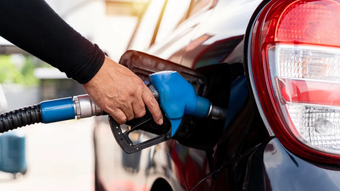 Prima benzinărie care limitează alimentarea la doar 30 litri pe zi. 