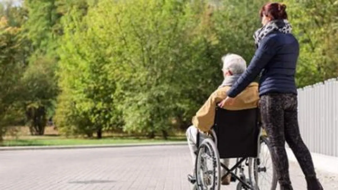 O badantă a primit 100.000 de euro prin testament, însă instanța a anulat documentul. Care a fost motivul