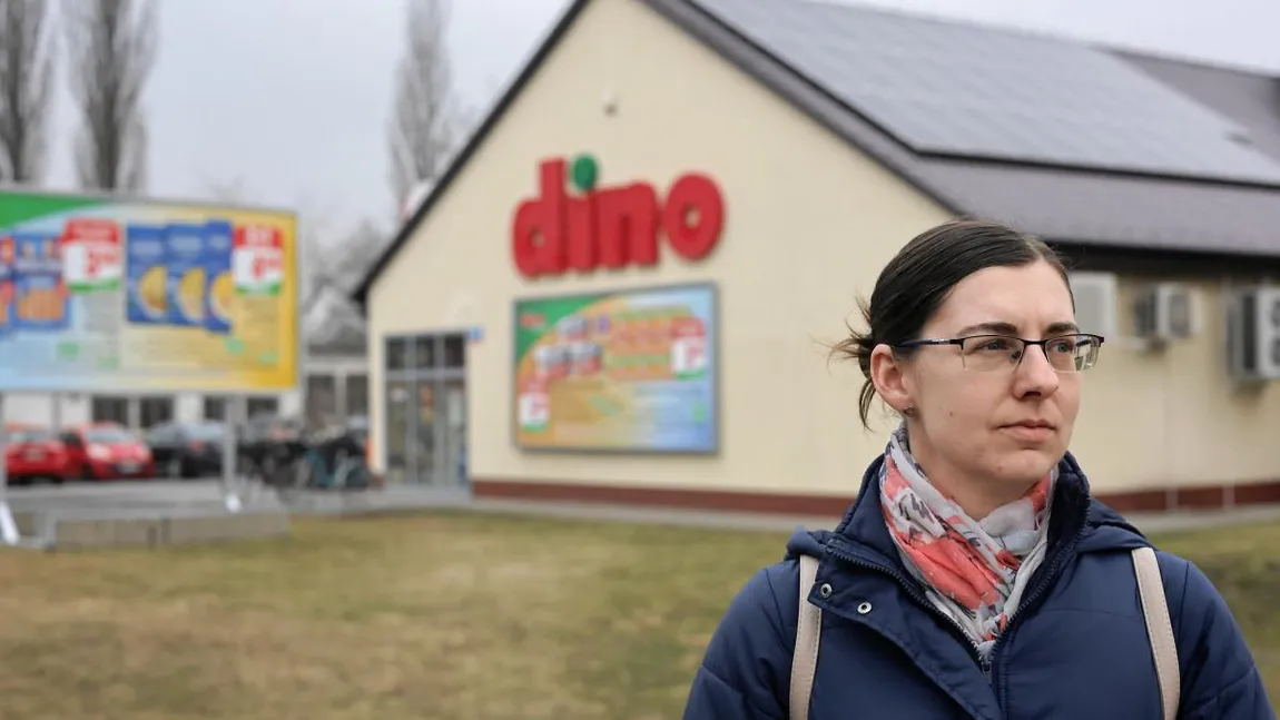 Șefa unui supermarket, concediată după ce a reclamat frigul din magazin. „Angajații tremurau la 2 grade Celsius”