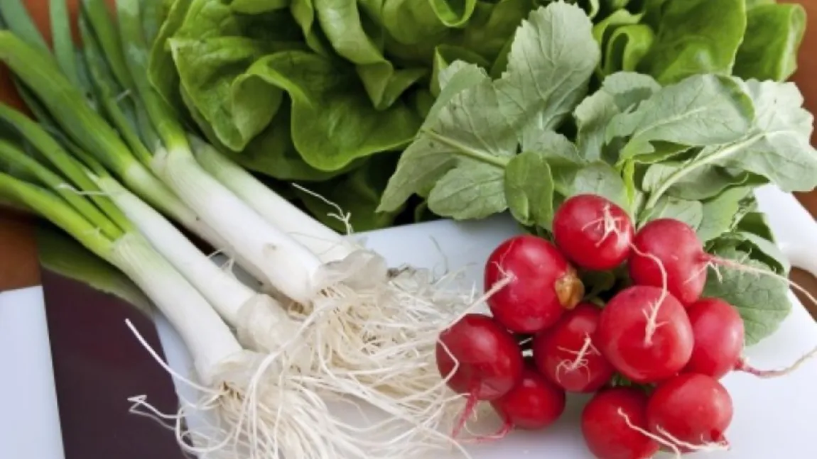 Leguma de primăvară care face minuni pentru sănătate. Costă sub 3 lei și este o explozie de vitamine