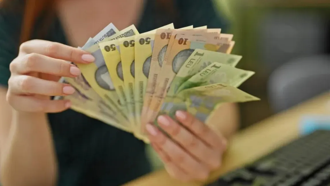 Salariul minim brut se majorează de la 1 iulie 2026. Guvernul a aprobat deja măsura, câți bani vor lua românii în mână