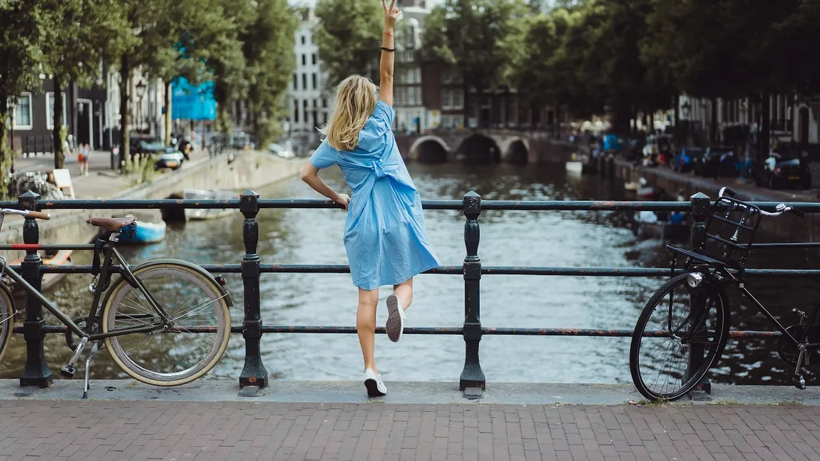 Scumpirea carburanţilor aduce zile libere în 2026! Miercurea va fi sărbătoare legală pentru a economisi combustibil