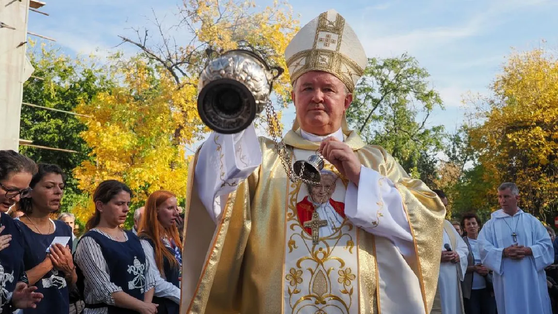 Arhiepiscopul romano-catolic Aurel Percă, în Pastorala de Paști: „Lumina Învierii străluceşte şi ne aminteşte că Dumnezeu nu părăseşte niciodată omenirea”