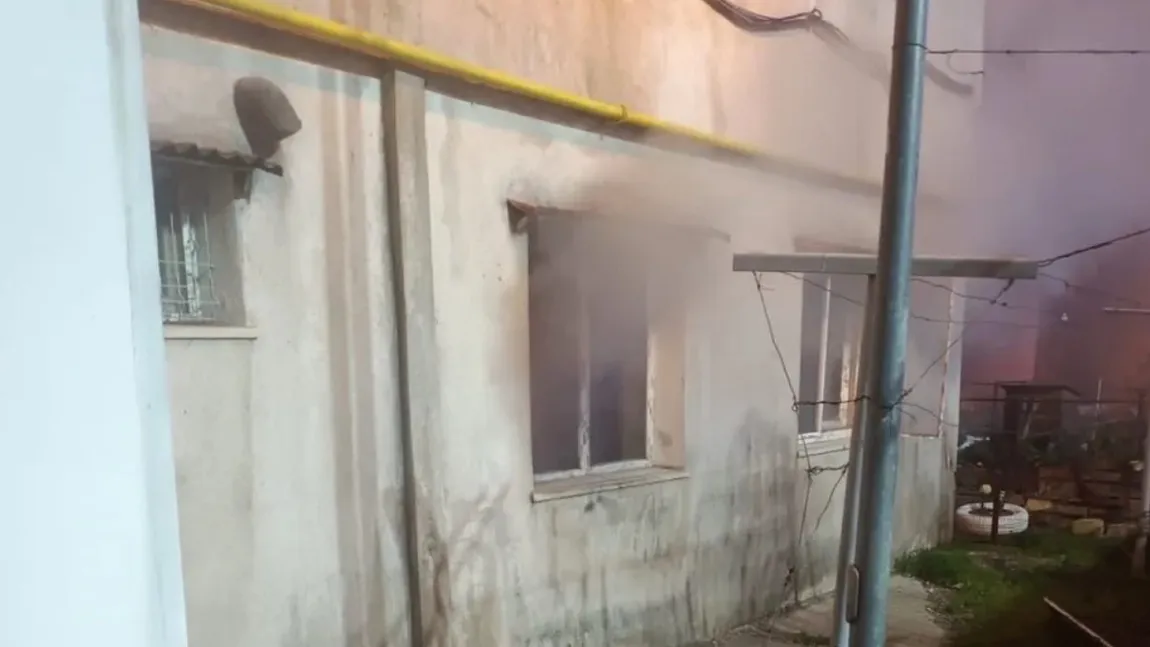 O mamă și un fiu din Tulcea, decedați în propriul apartament după un incendiu cauzat de un cablu electric defect