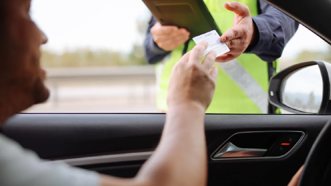 Șoferii care nu plătesc amenzile riscă suspendarea permisului. O zi fără drept de a conduce pentru fiecare 50 de lei neachitați