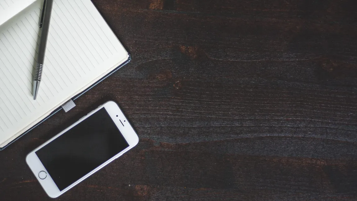 Mesajul unui tânăr care își caută un job a devenit viral. Vrea un loc de muncă unde să nu facă prea multe și să stea pe telefon toată ziua, ce recomandări a primit