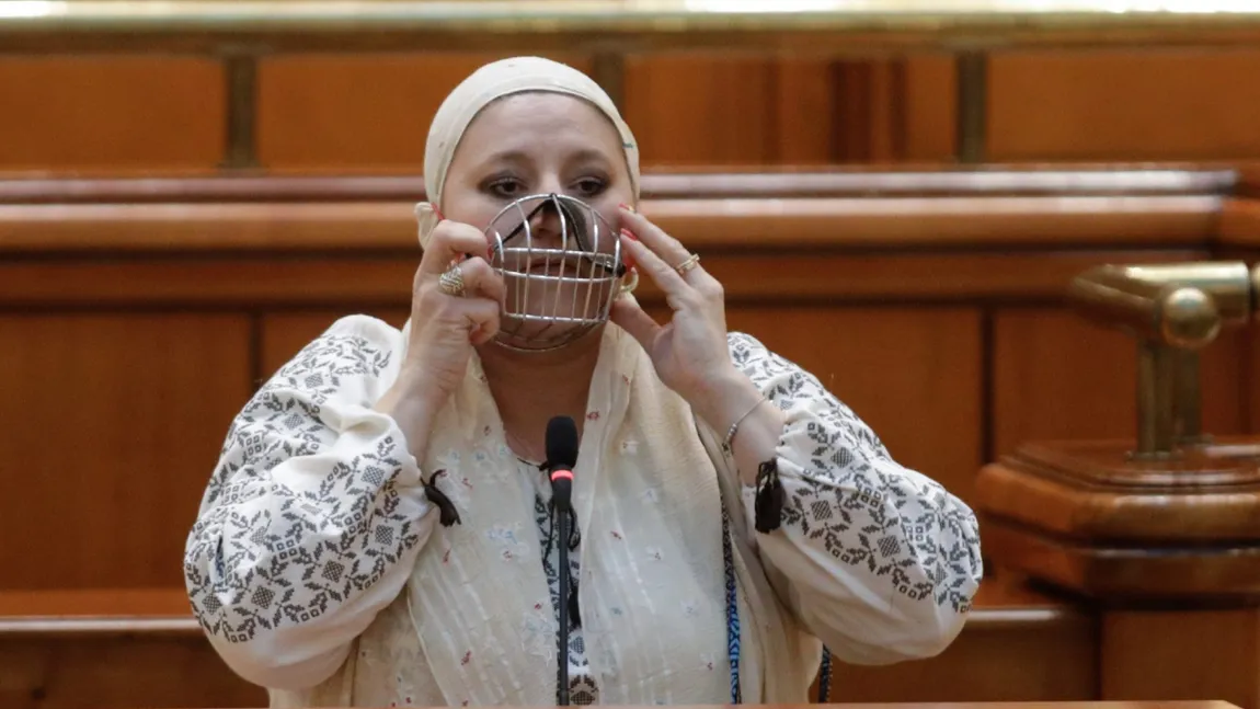 Diana Șoșoacă află joi dacă îi este retrasă imunitatea în Parlamentul European. Parchetul General a pus-o sub inculpare pentru 11 infracțiuni