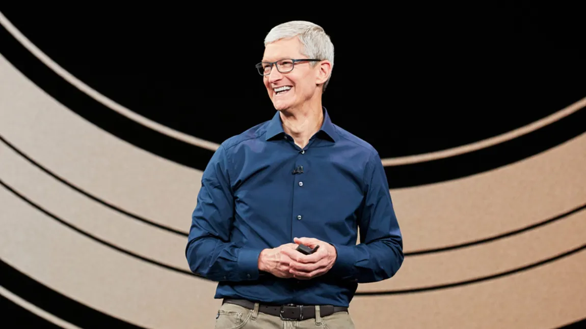 Tim Cook pleacă din funcția de CEO al Apple după 15 ani. Cine îl va înlocui