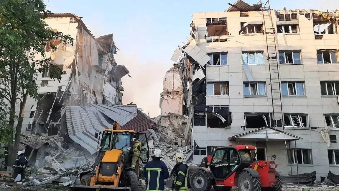 VIDEO Atac devastator al Ucrainei în Luhansk, Putin promite represalii după ce a fost lovit un cămin de studenţi