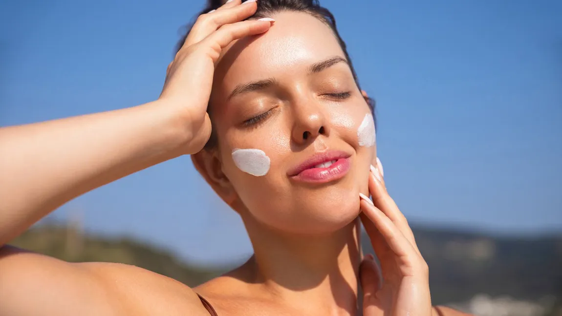 Cremele de față cu SPF: De ce sunt esențiale în rutina zilnică 