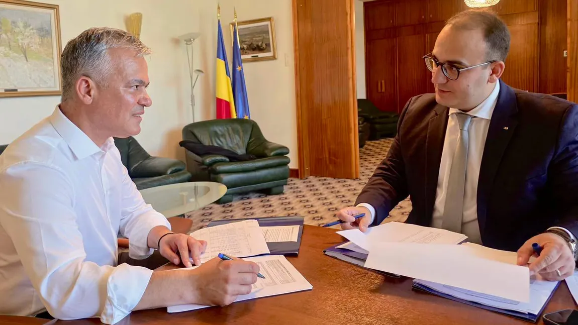 Adrian Veştea a anunţat noul ministrul la Fondurile Europene în timp ce era mazilit din PNL. Cine este Florin Zaharia