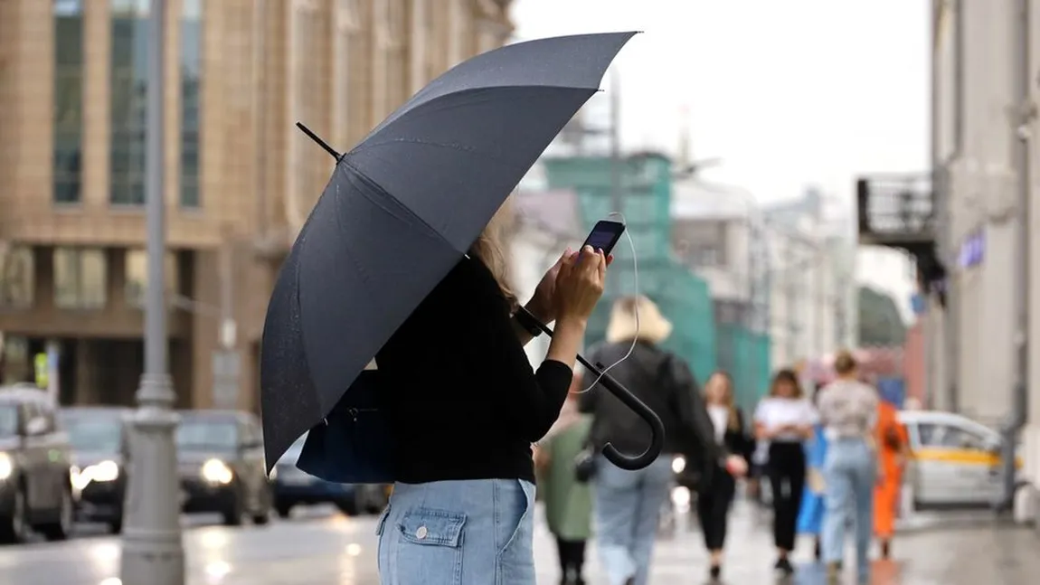 Prognoza meteo iunie 2026. ANM anunţă ploi de vară toată luna, umbrela este obligatorie în fiecare zi