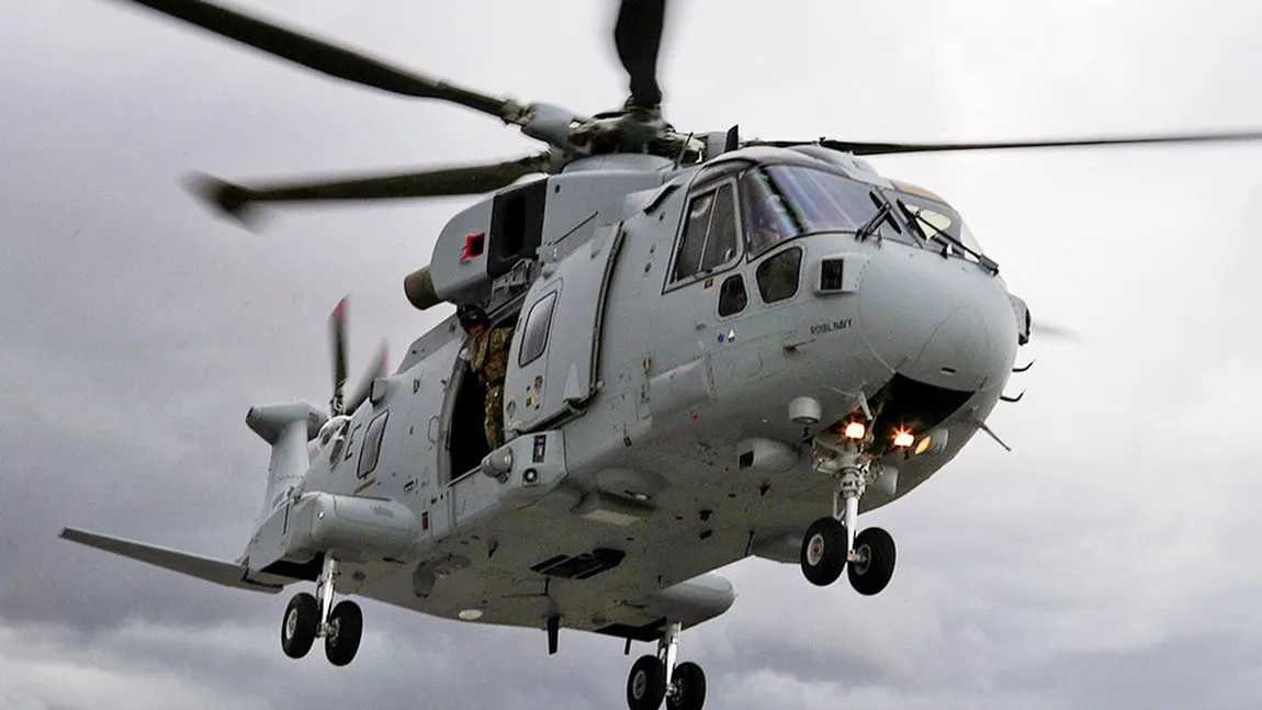Elicopter militar prăbușit în Marea Britanie: Echipajele de urgență au intervenit la locul accidentului. Mai multe drumuri au fost închise