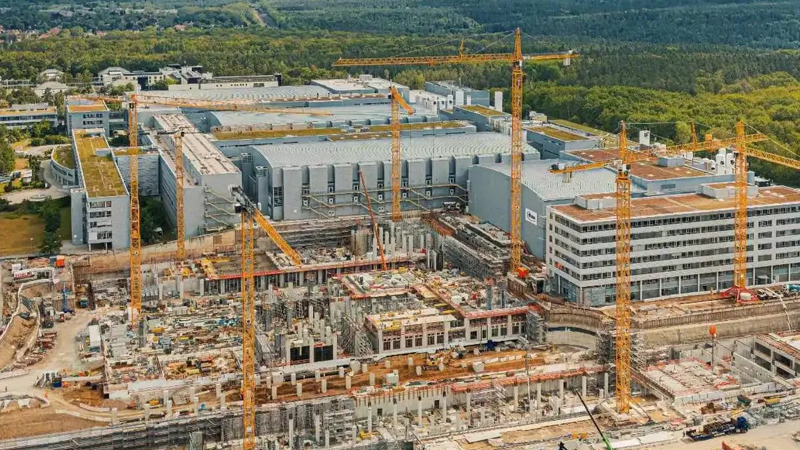 Angajări 2026. Europa pariază pe inteligența artificială. O fabrică de cipuri utilizate în centrele de date pentru AI se deschide în UE. 1.000 de locuri de muncă disponibile