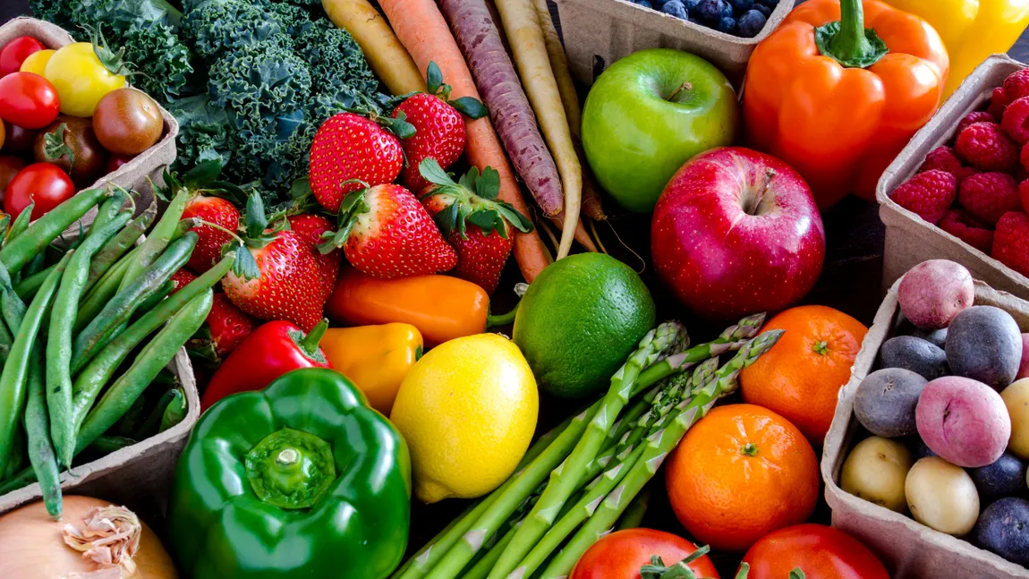 Fructe și legume „perfecte” pe raft, dar fără gust? Specialiștii avertizează că aspectul comercial nu spune adevărul despre calitate