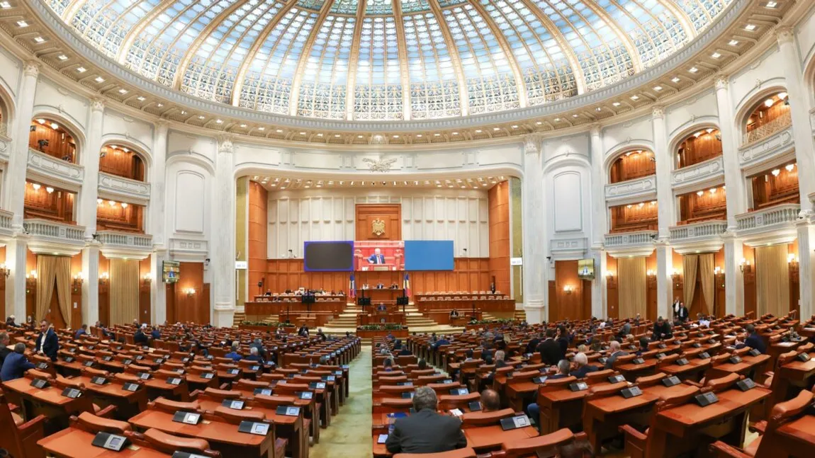 Parlamentul, convocat în sesiune extraordinară. Ce proiecte urgente vor fi adoptate până la finalul lunii