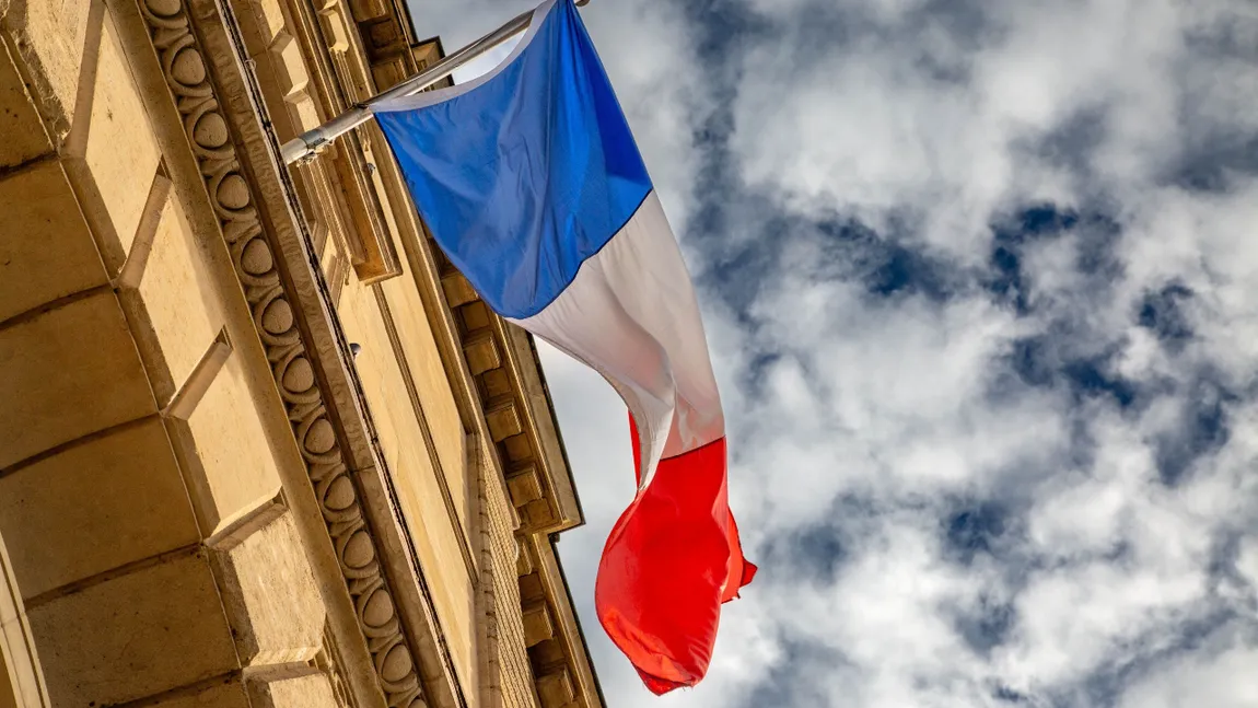 Mai mulți angajați ai guvernului francez, dați afară după ce au ieșit pozitiv la testele antidrog! Concedierile au fost dispuse, potrivit premierului, ”din raţiuni de securitate”