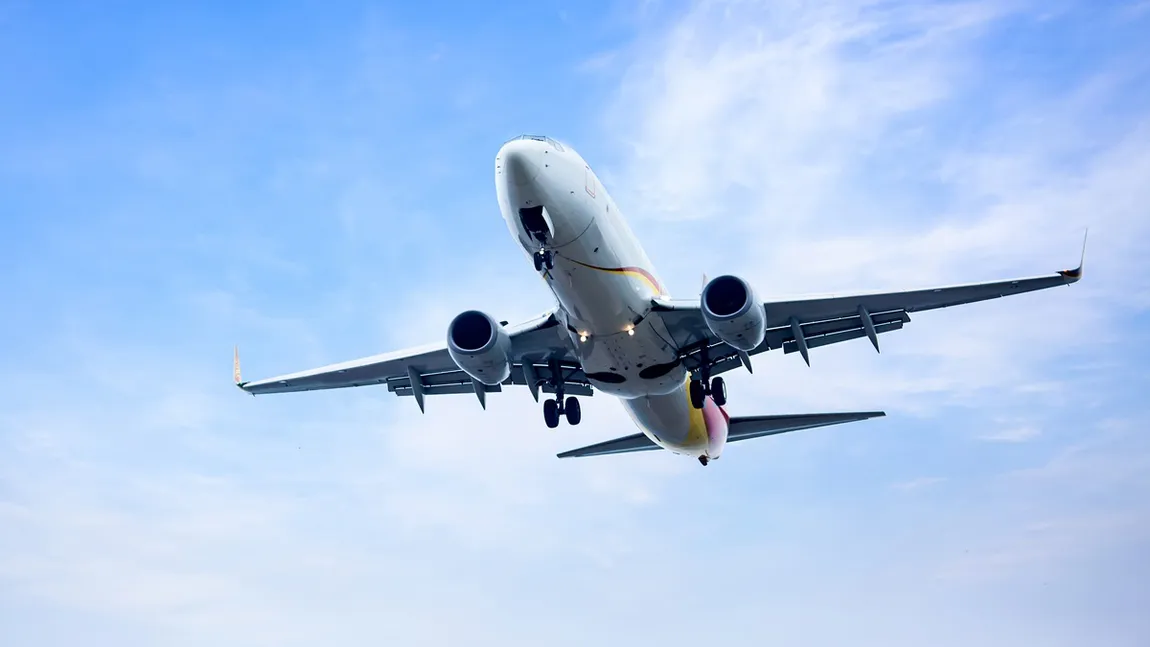 Avion cu pasageri la bord, dispărut de pe radare. Autoritățile sunt în alertă, amplă operațiune de căutare