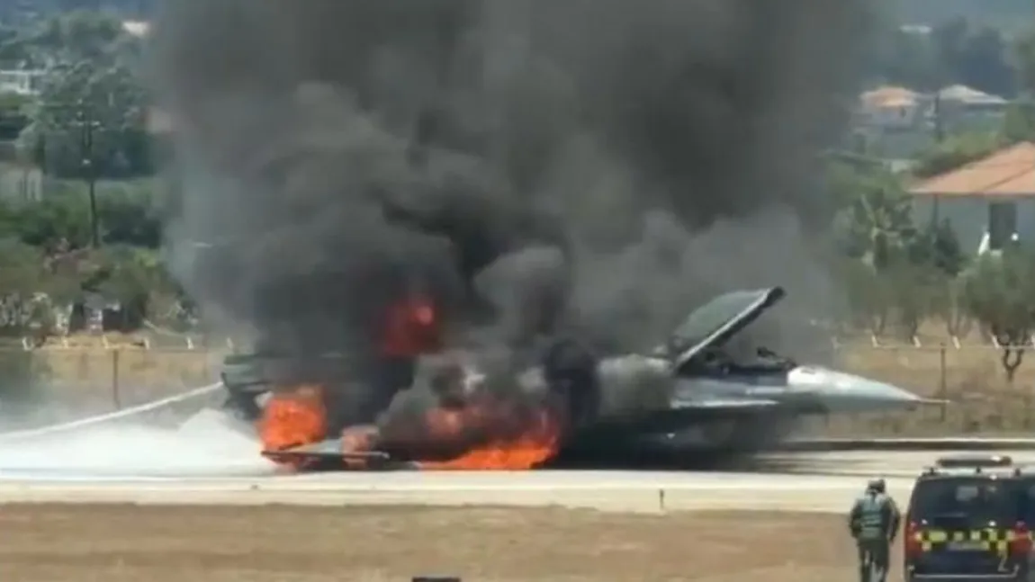 Panică pe aeroport! Avion prăbușit în timpul aterizării, a luat foc rapid. Imaginile fac înconjurul internetului VIDEO