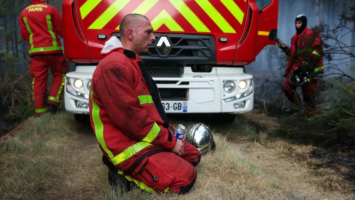 Incendii apocaliptice în Spania și Franța. Mii de români evacuați din calea flăcărilor: „Madridul este înconjurat de foc” / „De trei zile nu am mai văzut soarele în plină vară” / „Trei incendii s-au unit și s-a format un uragan de foc”