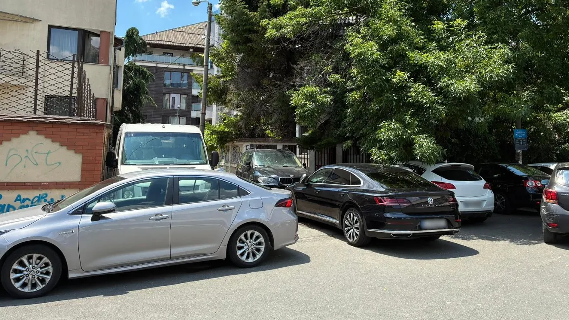 Care este cel mai sigur loc în care poți să îți parchezi mașina pe stradă atunci când e furtună