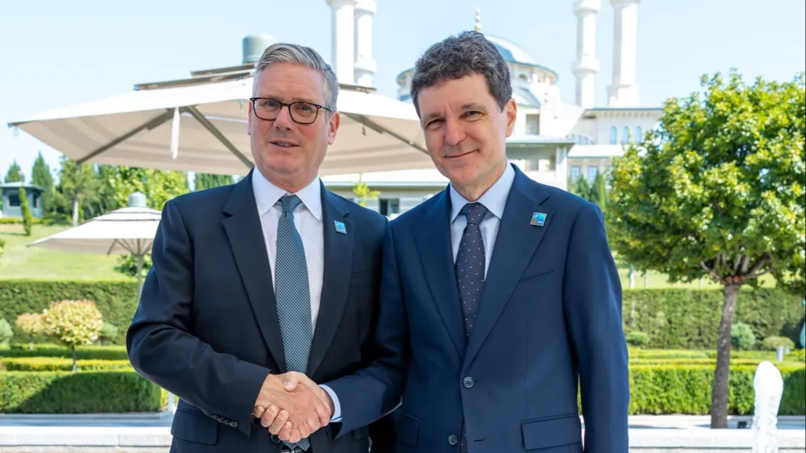 Nicușor Dan s-a întâlnit cu premierul britanic Keir Starmer la summitul NATO de la Ankara: „România și Regatul Unit se bucură de relații bilaterale excelente”
