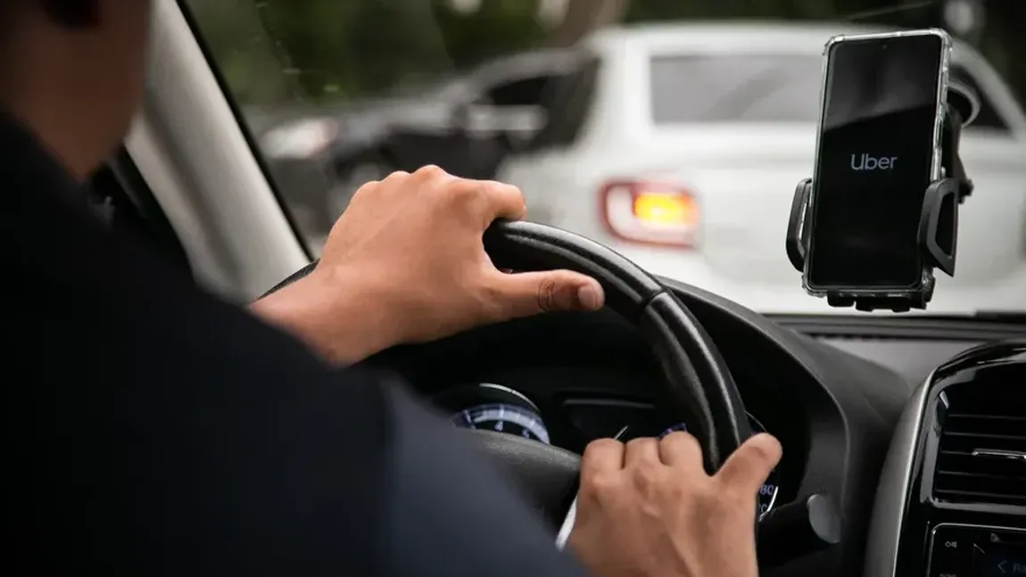 Ce se întâmplă dacă şoferii Uber refuză patru pasageri. Ce drepturi au clienții și ce recomandă ANPC