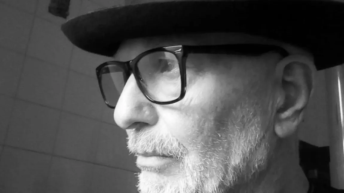 Fostul basist al trupei Queen, Barry Mitchell, s-a stins din viață. Vestea, confirmată de arhivistul oficial al trupei