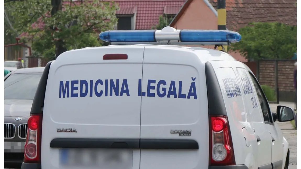 Un bărbat și-ar fi ținut săptămâni întregi tatăl mort în casă pentru a-i încasa pensia. Mărturia cutremurătoare a poștașului care a găsit trupul bătrânului: ”Încă am imaginea în fața ochilor”
