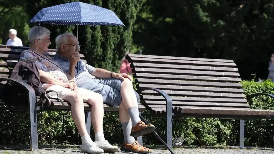 Vârsta de pensionare ar putea ajunge la 67 de ani în România. Ce arată raportul OCDE