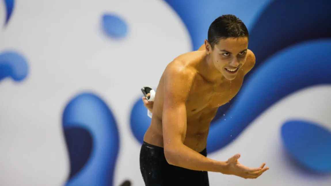 David Popovici a obținut medalia de AUR la Campionatele Europene de natație de la Paris. A încheiat cursa cu 46,56 secunde, recordul competiției