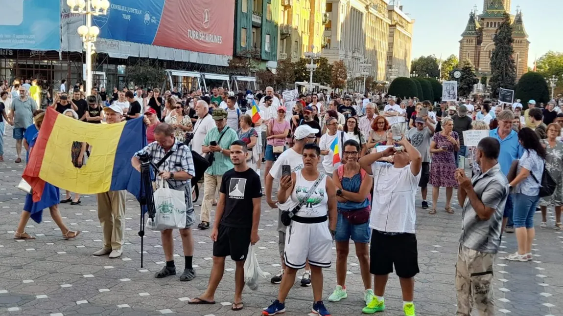 Protest anemic la Timişoara pentru susţinerea lui Dominic Fritz