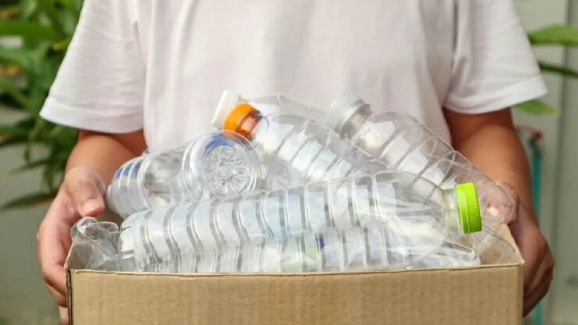 Un australian a reușit să recicleze peste un milion de sticle și doze. Bărbatul a strâns peste 56.000 de euro