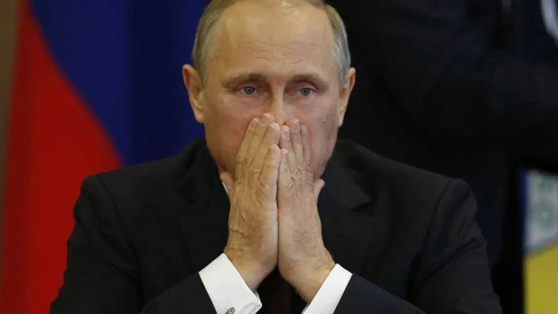 Haos în Rusia. Bătăi în benzinării la coadă, oamenii își scot banii din bănci de teamă să nu fie confiscați, atacurile ucrainene bagă spaima în ruși VIDEO