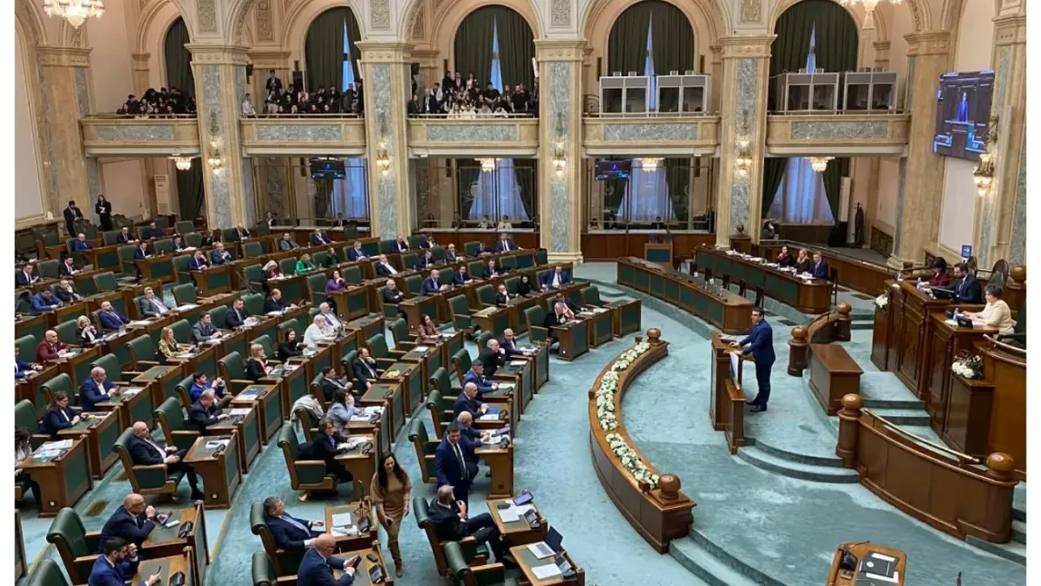 Reconfigurări de traseu în Parlament. Un senator ales pe listele POT trece la PNL. Un alt senator afiliat PSD intră în grupul Pace