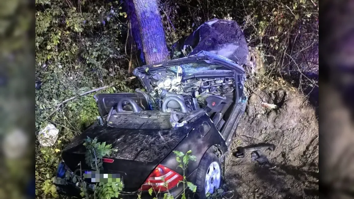 Accident mortal în județul Mureș. Un tânăr de 19 ani a murit după ce a intrat cu mașina într-un copac