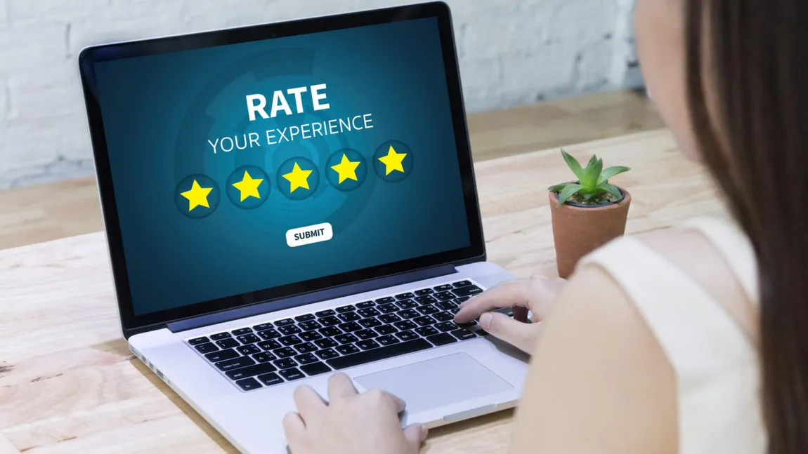 Persoanele care obișnuiesc să lase recenzii online pot deveni ținte ușoare ale escrocilor. Ce informații pot culege aceștia din evaluările internauților