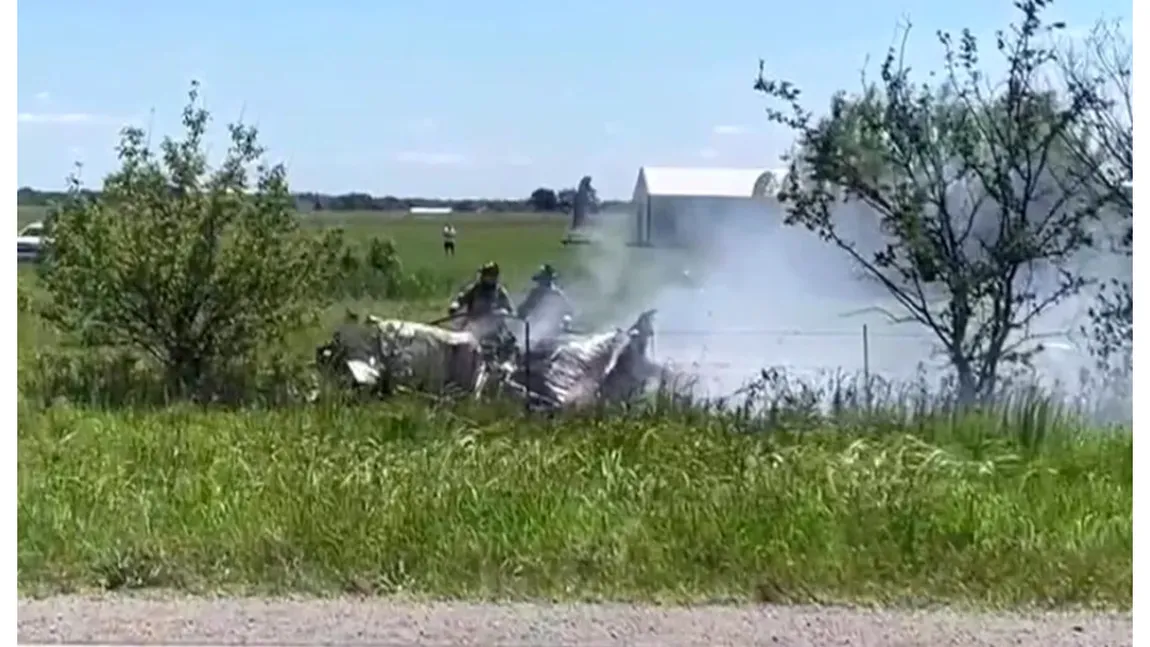 Un avion de antrenament al armatei s-a prăbușit. Ambii piloți au murit