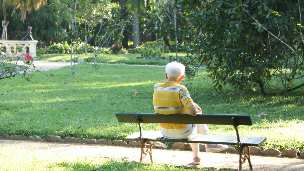 Drama bătrânilor din România. Datele ABC: 1,35 milioane de bunici locuiesc singuri