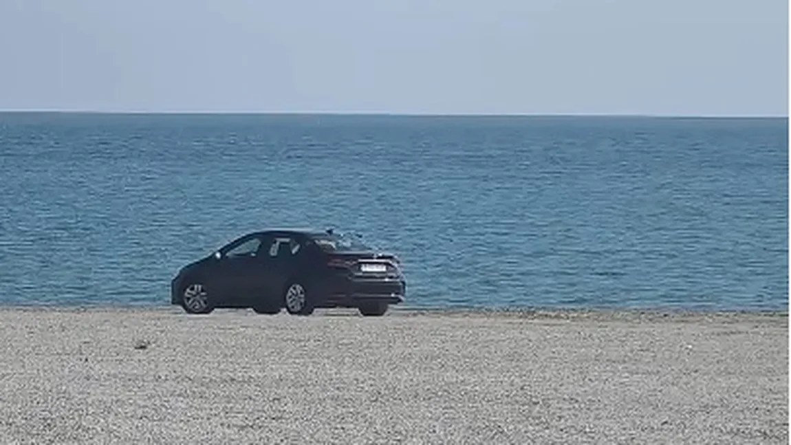 Şoferul care a intrat cu maşina pe plaja Cap Aurora a fost amendat cu 10.000 de lei