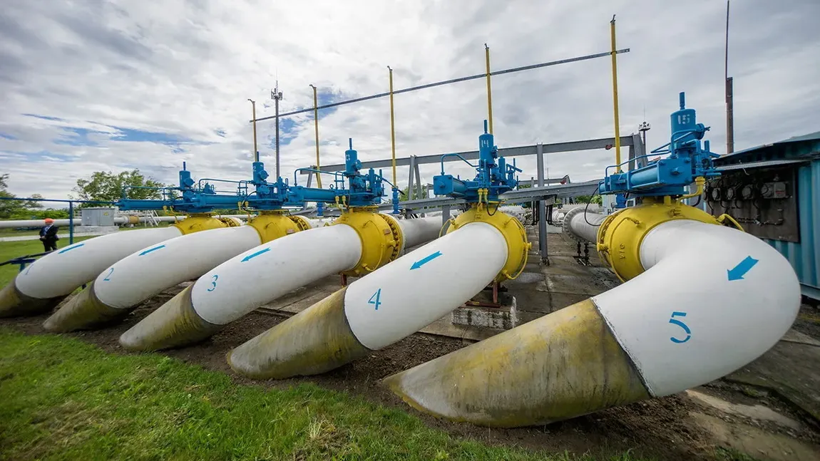Petrolul se ieftineşte după anunţul lui Trump privind reluarea livrărilor de motorină din Rusia. Brent a coborât la 106 dolari pe baril