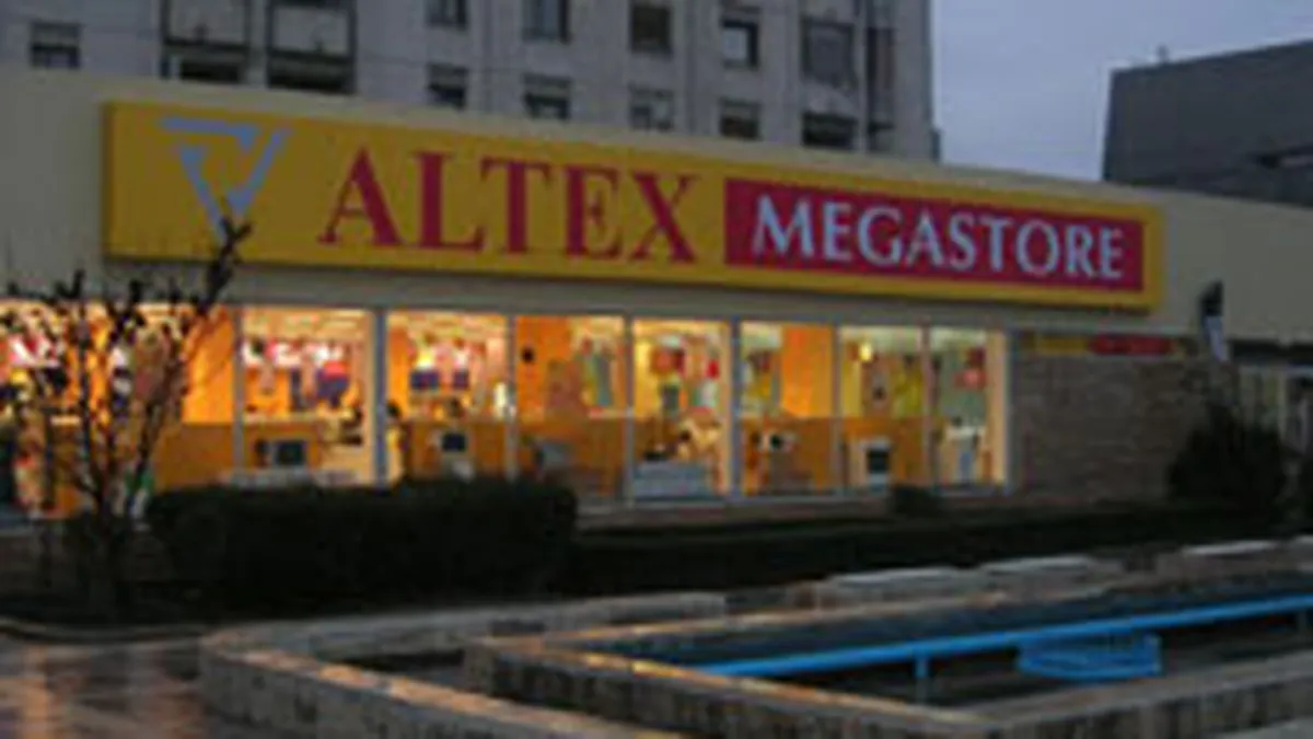 Altex renunta la inca doua magazine