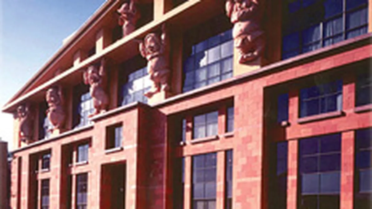 Media, filmul si parcurile de distractii au dublat profitul Disney