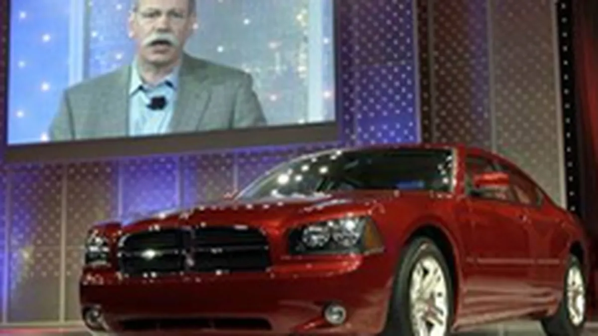 Actionarii DaimlerChrysler au pus tunurile pe manageri