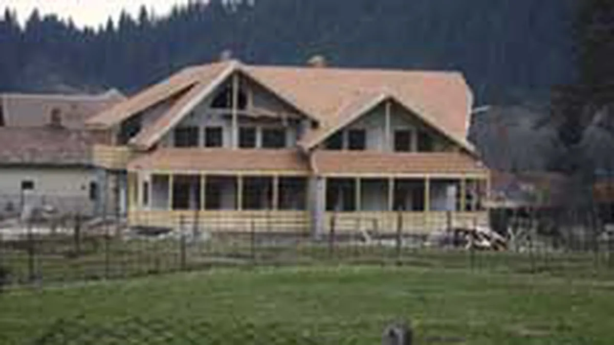 Investitie de 2-3 mil. euro pentru un complex de case de vacanta langa Campulung Muscel