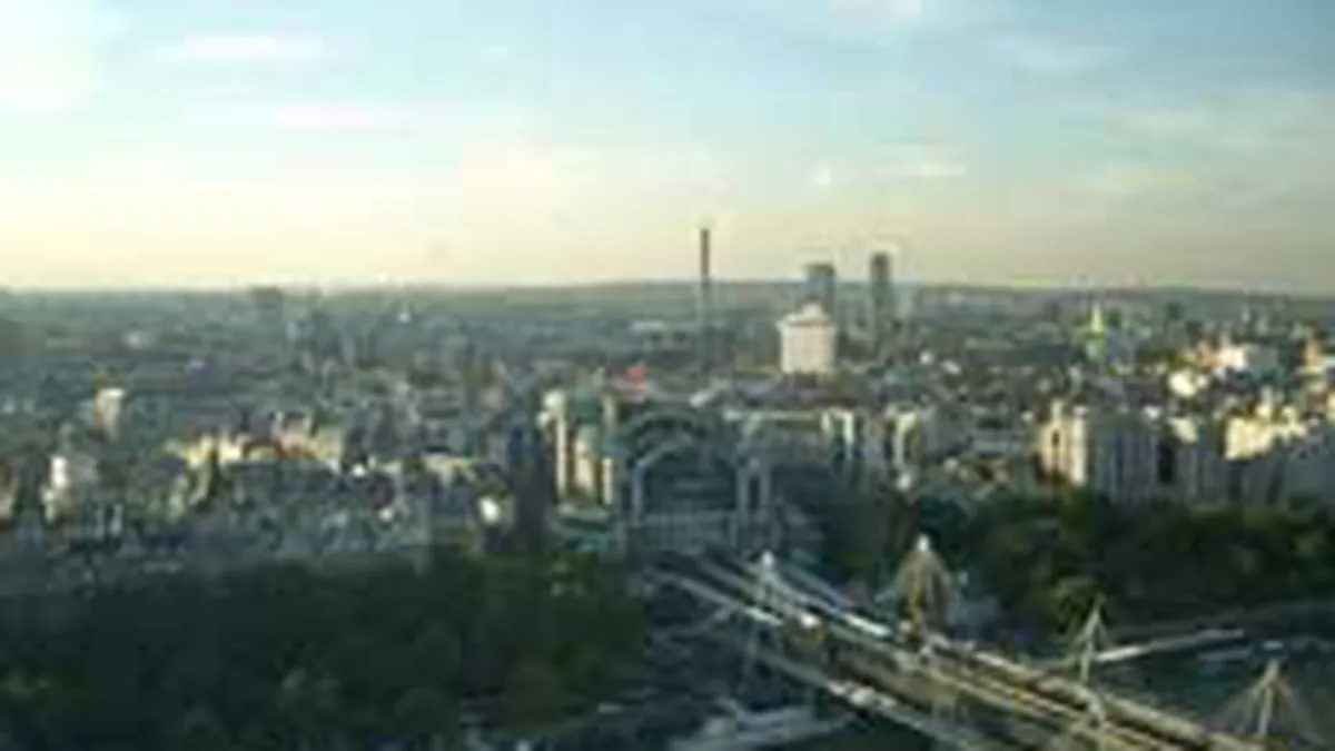 Londra a atras 7,5 mld. lire sterline de la turistii straini in 2006