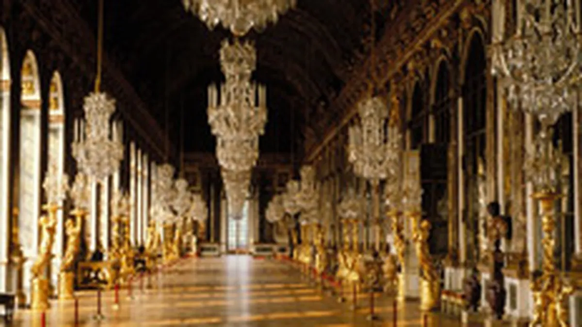 Restaurarea Galeriei Oglinzilor a costat 12 milioane de euro